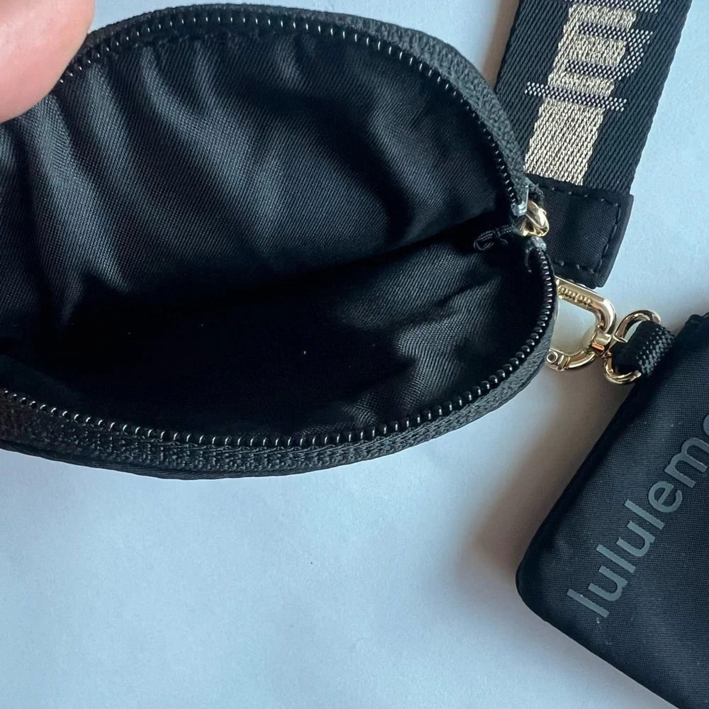 LULULEMON Dual Pouch Wristlet - Picture 6 of 10
